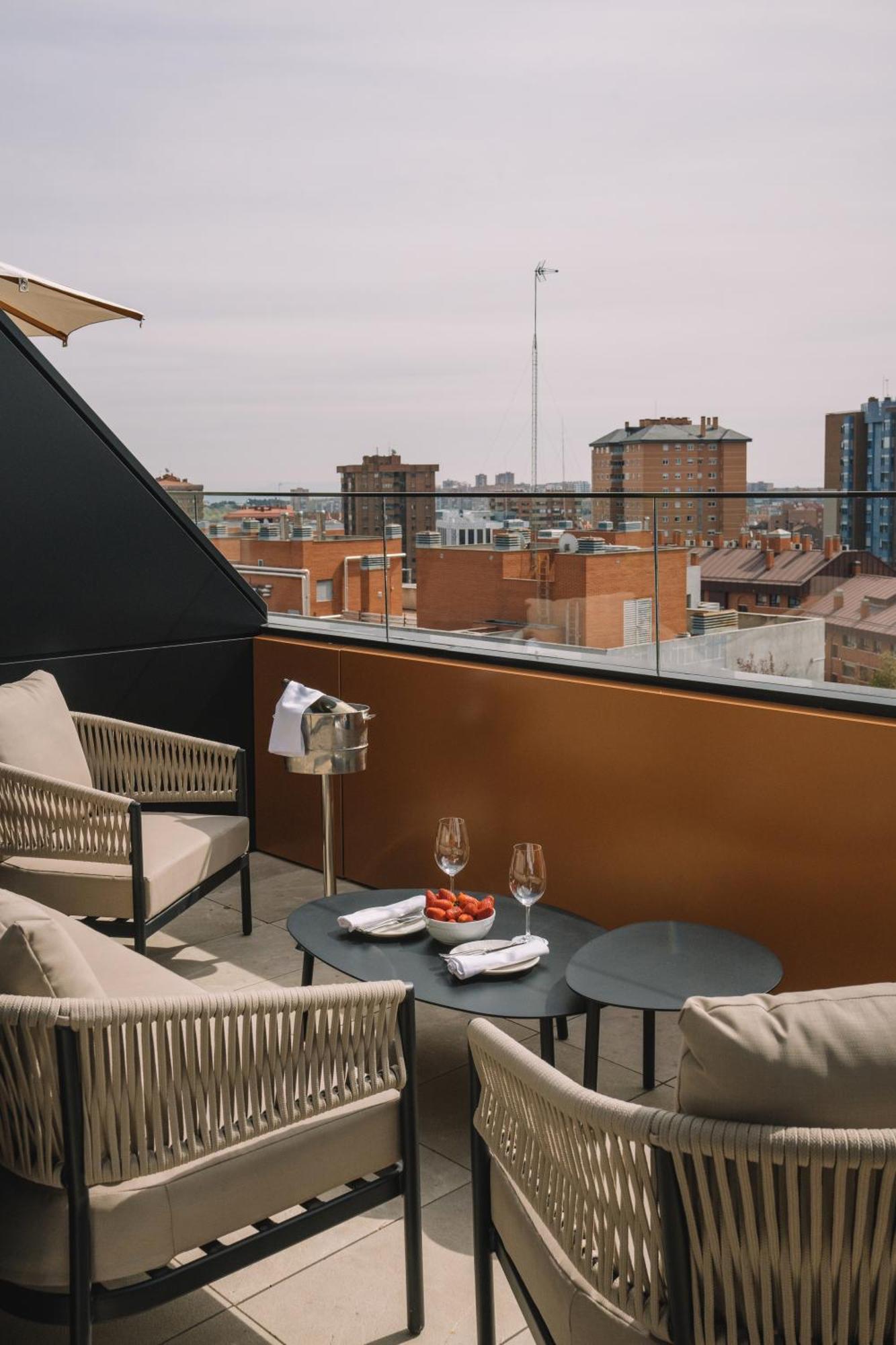 Hotel Pinar Plaza Madrid Exterior foto